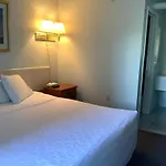 High Seas Motel