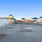Brighton Suites Hotel