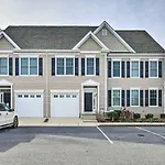 Rehoboth Beach Townhome With Porch And Pool Access
