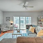 Rehoboth Beach Townhome With Porch And Pool Access