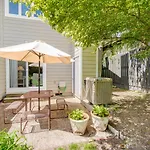 Scarborough Village - 245 Country Club Dr, Unit #608