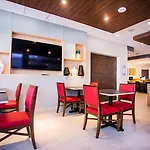 Holiday Inn Express & Suites Rehoboth Beach