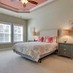 Sunlit Rehoboth Beach Townhome With Pool Access!
