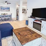 Modern & Comfy - Close To Outlets & Beach - Pool