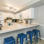 2 Mi To Rehoboth Beach Condo With Pool Access!