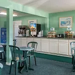 Rodeway Inn & Suites