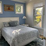 Christian Street 18B