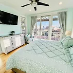 Lake Avenue 22