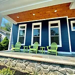 Scarborough Avenue 303