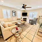 Simonton Court 20256