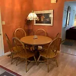 King Charles Avenue 404 #6