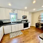 Lake Avenue 23