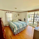 Park Avenue 105