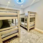 Hickman Street 102