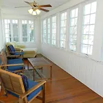 Laurel Street 204