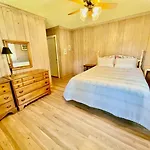 Oak Avenue 33