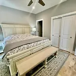 Hickman Street 102