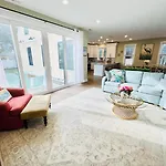 Laurel Street 308
