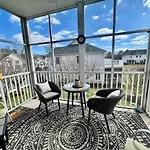 Sandy Bottom Circle 6202