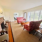 Pine Reach 63