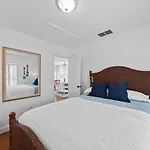 New Castle Street 111