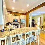 Columbia Avenue 23