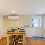 Laurel Street 222B