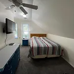 Bayard Avenue 707