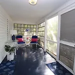 Oak Avenue 16