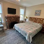 Bayard Avenue 707