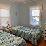 Laurel Street 212A