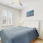 Grande At Canal Pointe -- 37697 Ulster #12
