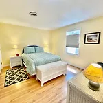 Hickman Street 304