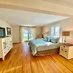 Salisbury Street 316