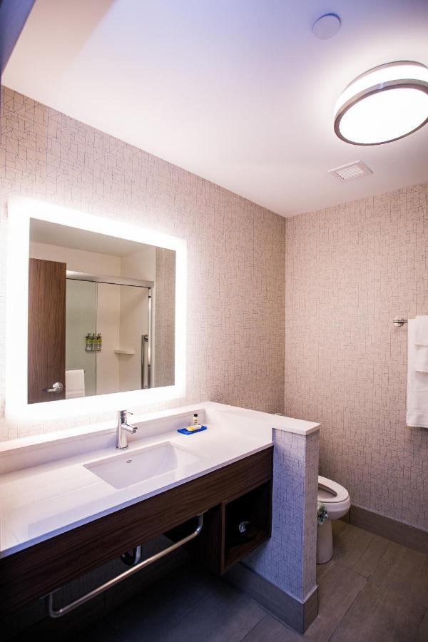 Express & Rehoboth By Ihg Hotel