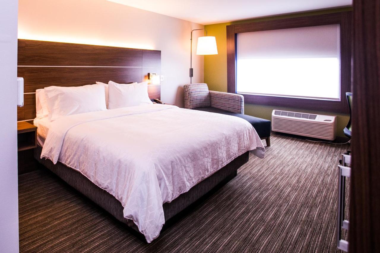 Express & Rehoboth By Ihg Hotel 3*