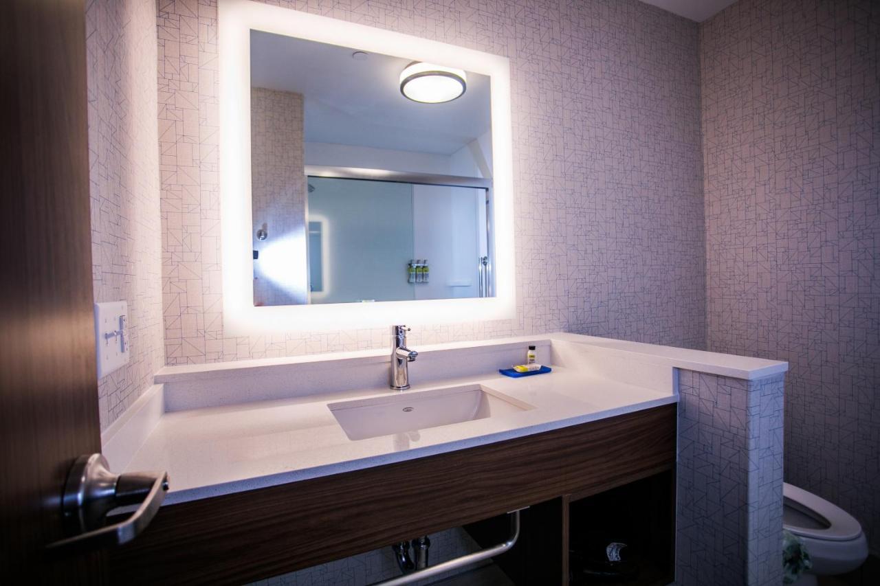 Express & Rehoboth By Ihg Hotel