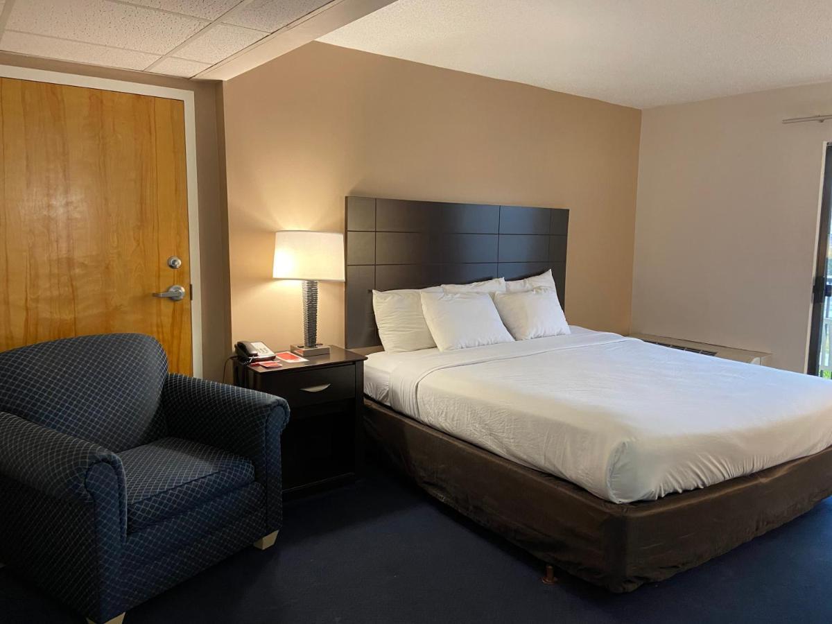 Econo & Rehoboth Hotel 2*