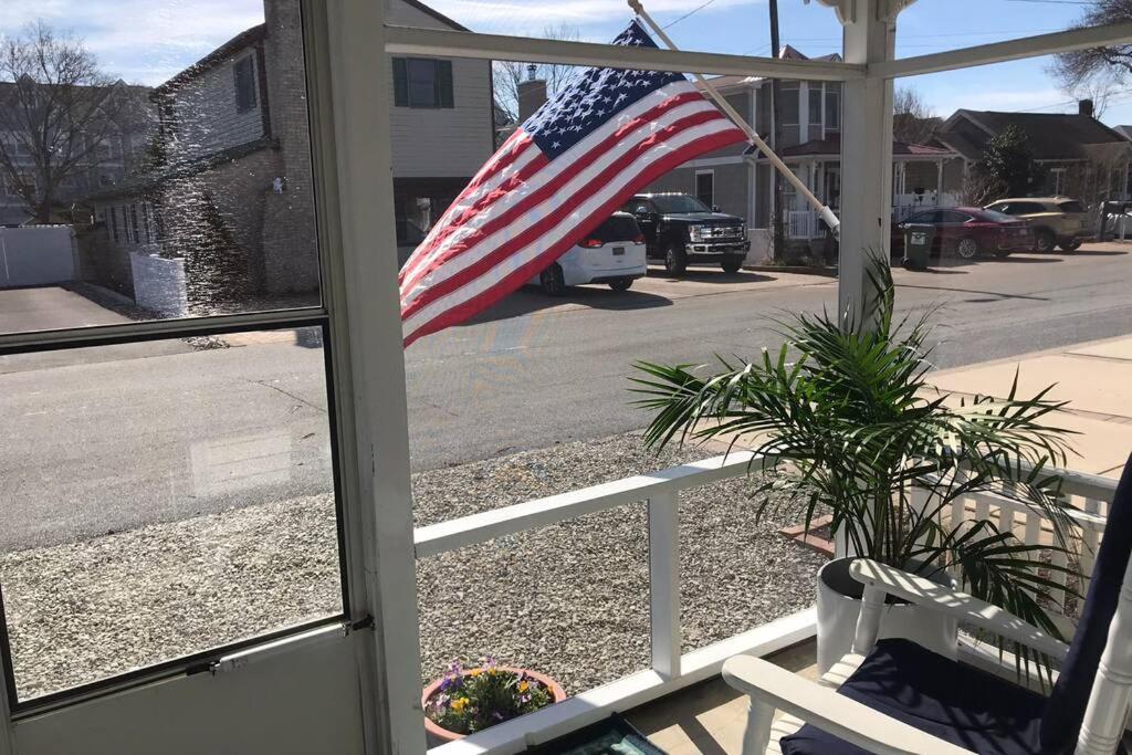 By The Sea Steps To Downtown Rehoboth! Holiday home