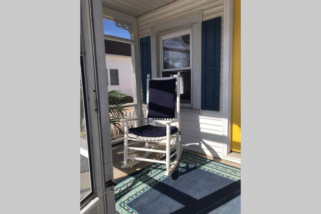 Holiday home By The Sea Steps To Downtown Rehoboth!