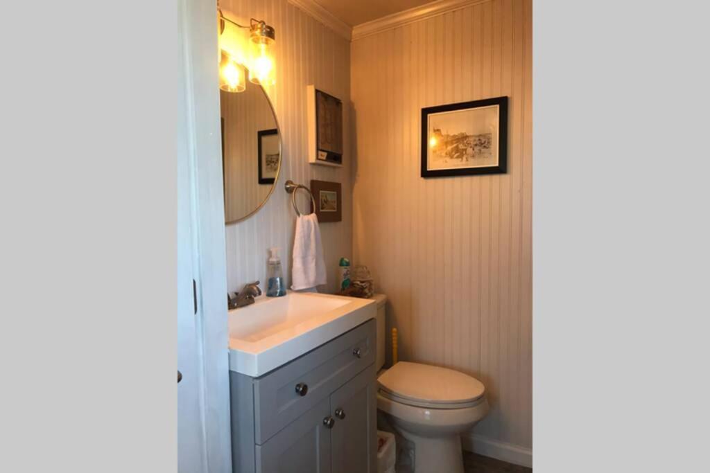 By The Sea Steps To Downtown Rehoboth! Holiday home