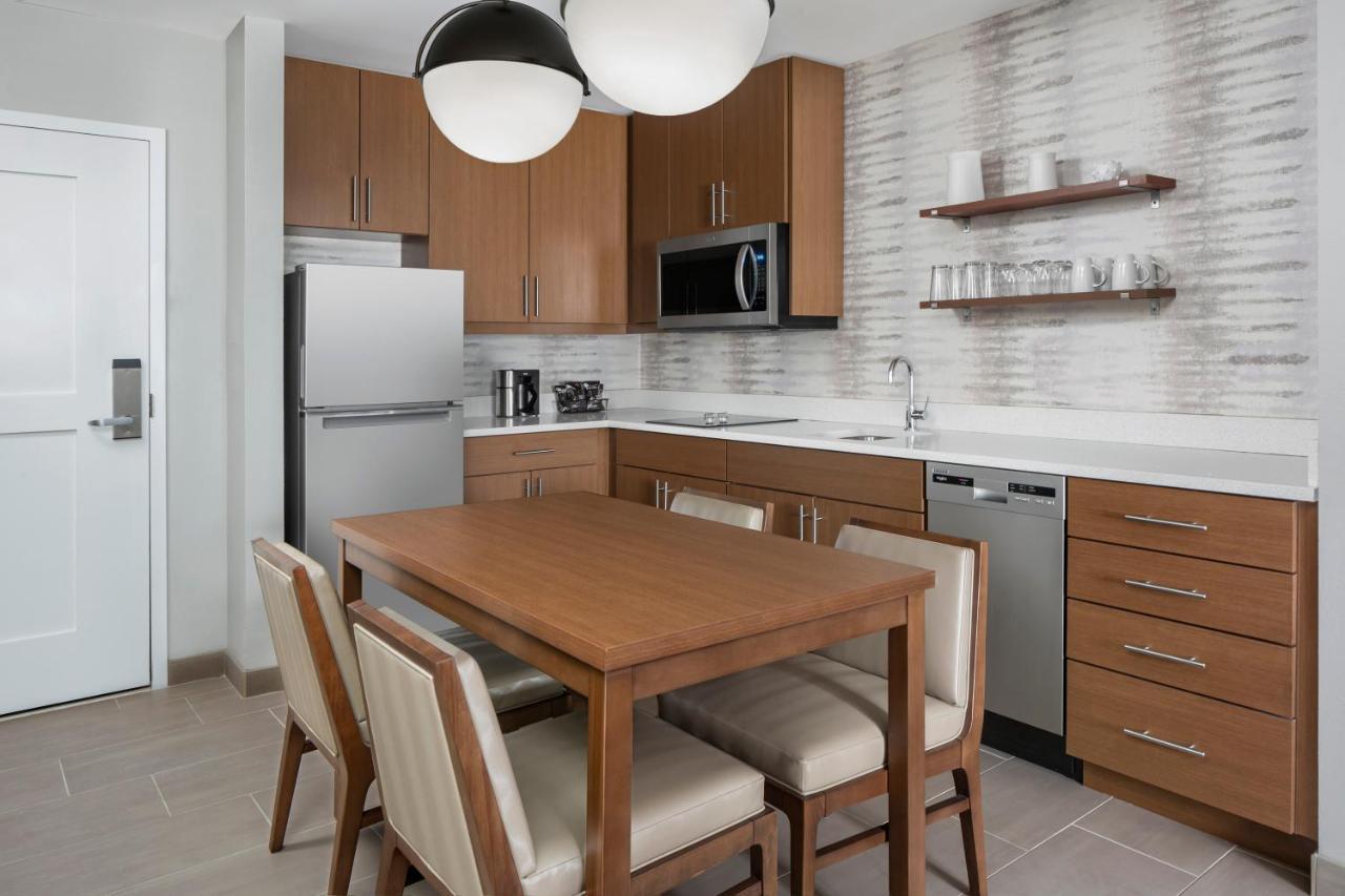Hotel By Marriott Rehoboth 3*