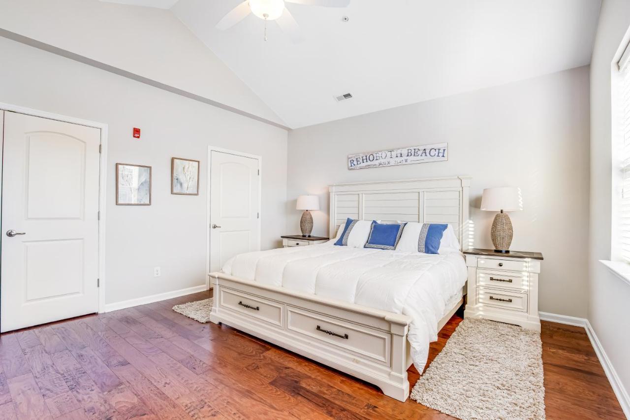 Apartment Grande At Canal Pointe --- 20013 Newry #17 Rehoboth Beach