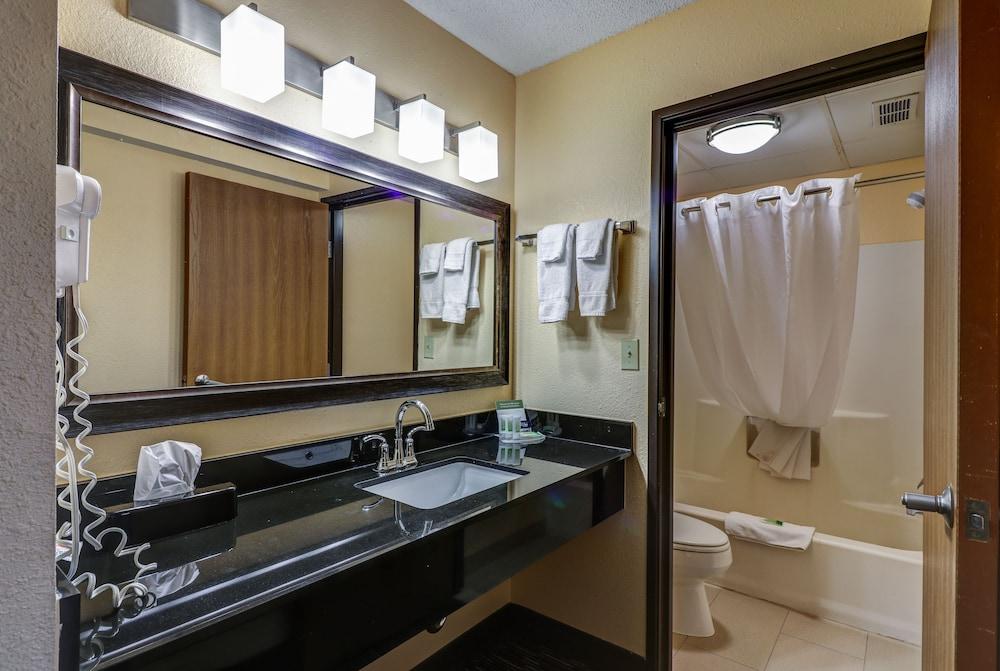 Hotel Wave At Rehoboth Rehoboth Beach