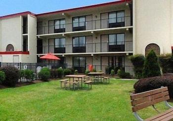 Hotel Econo & Rehoboth