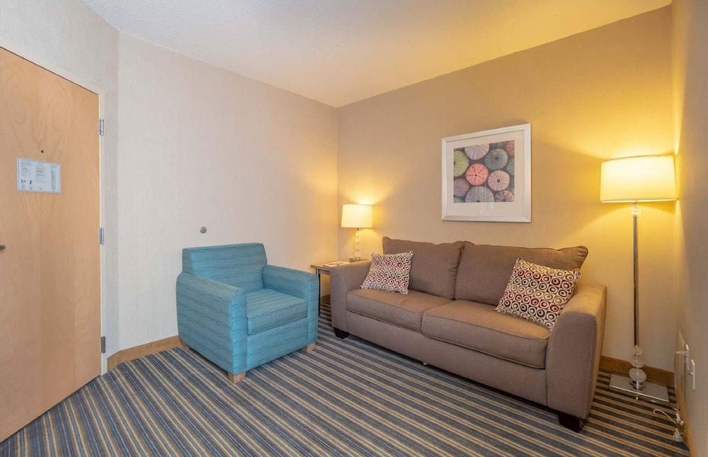Atlantic Sands And Conference Center Hotel 4*