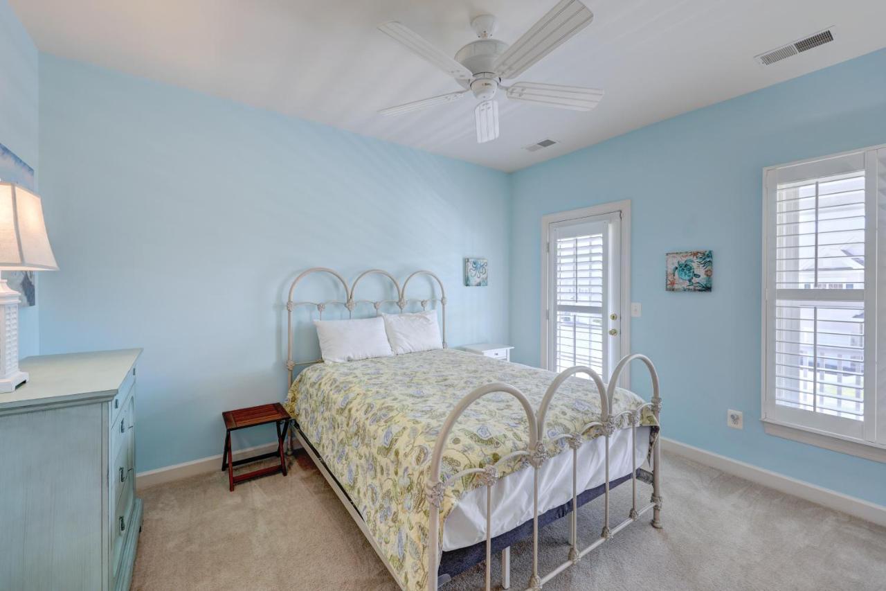 Grande At Canal Pointe 19375 Mersey Dr *