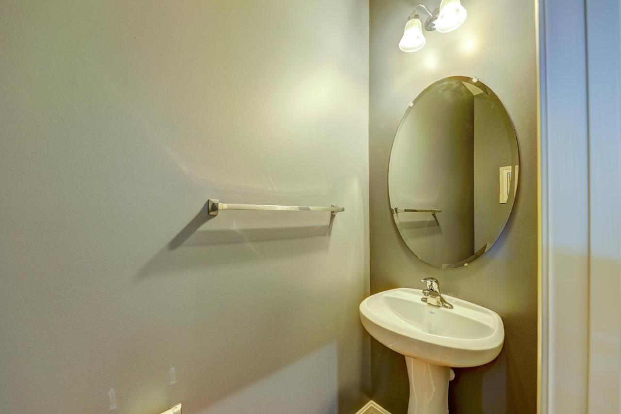 Grande At Canal Pointe 37510 Worcester Dr Holiday home *