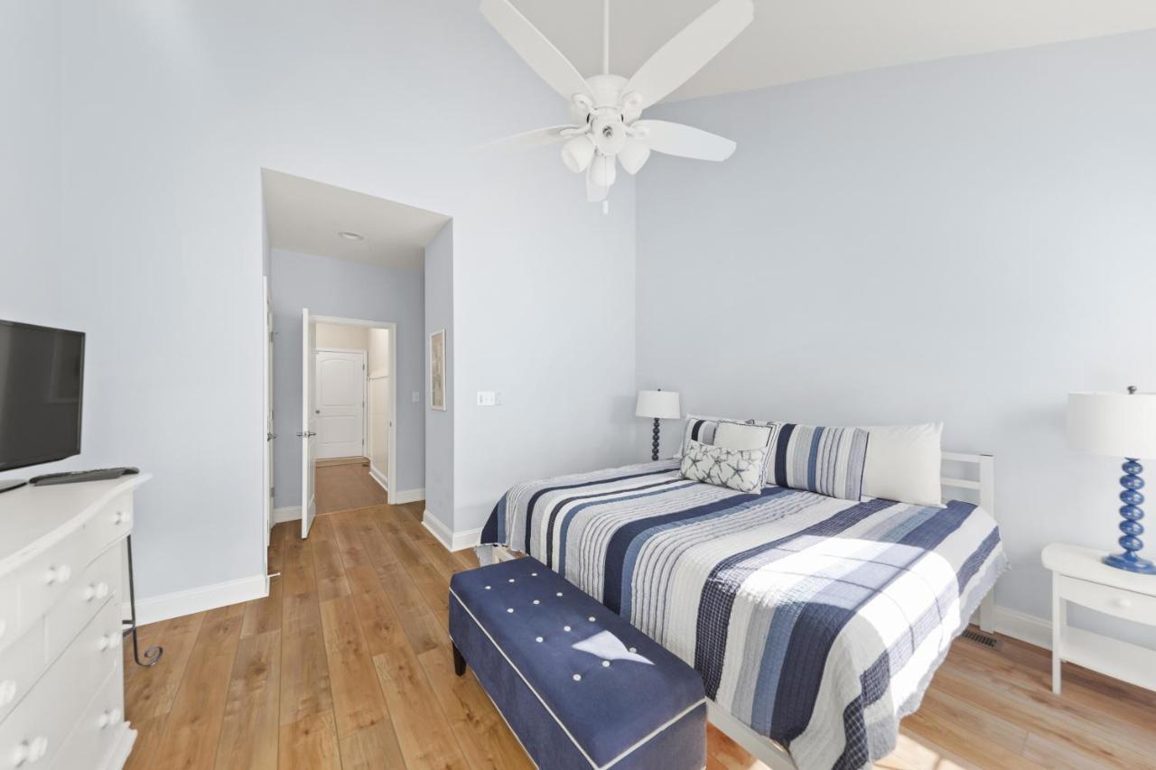 Holiday home Grande At Canal Pointe 37502 Worcester Dr