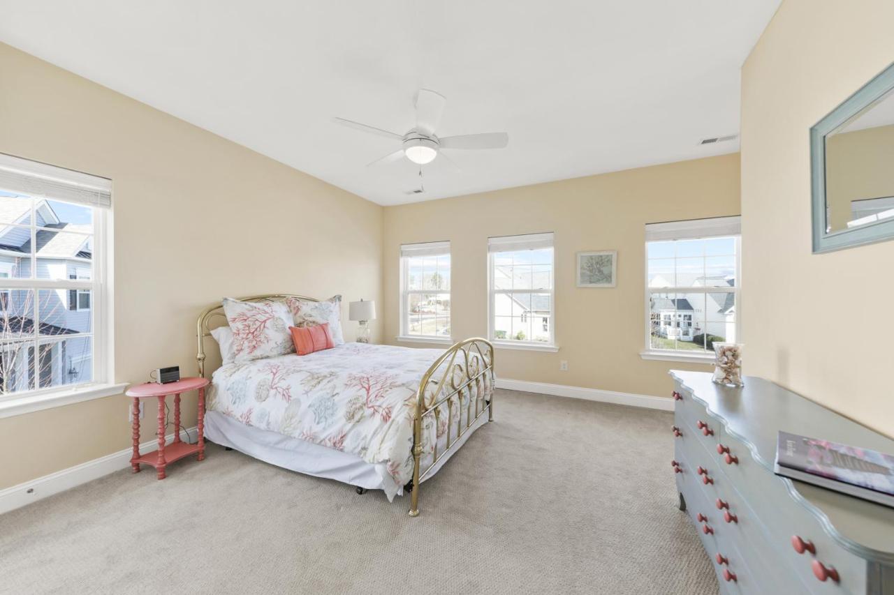 Holiday home Grande At Canal Pointe 37502 Worcester Dr *